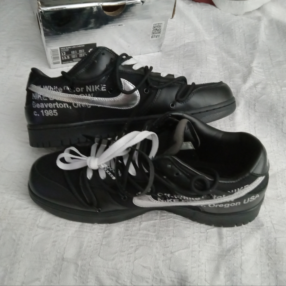 Nike Black Athletic Shoes with Silver Accents